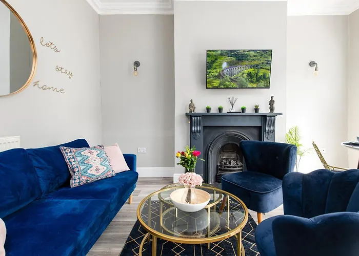 Central Flat-2Bed-Free Parking-By Fabaccommodation